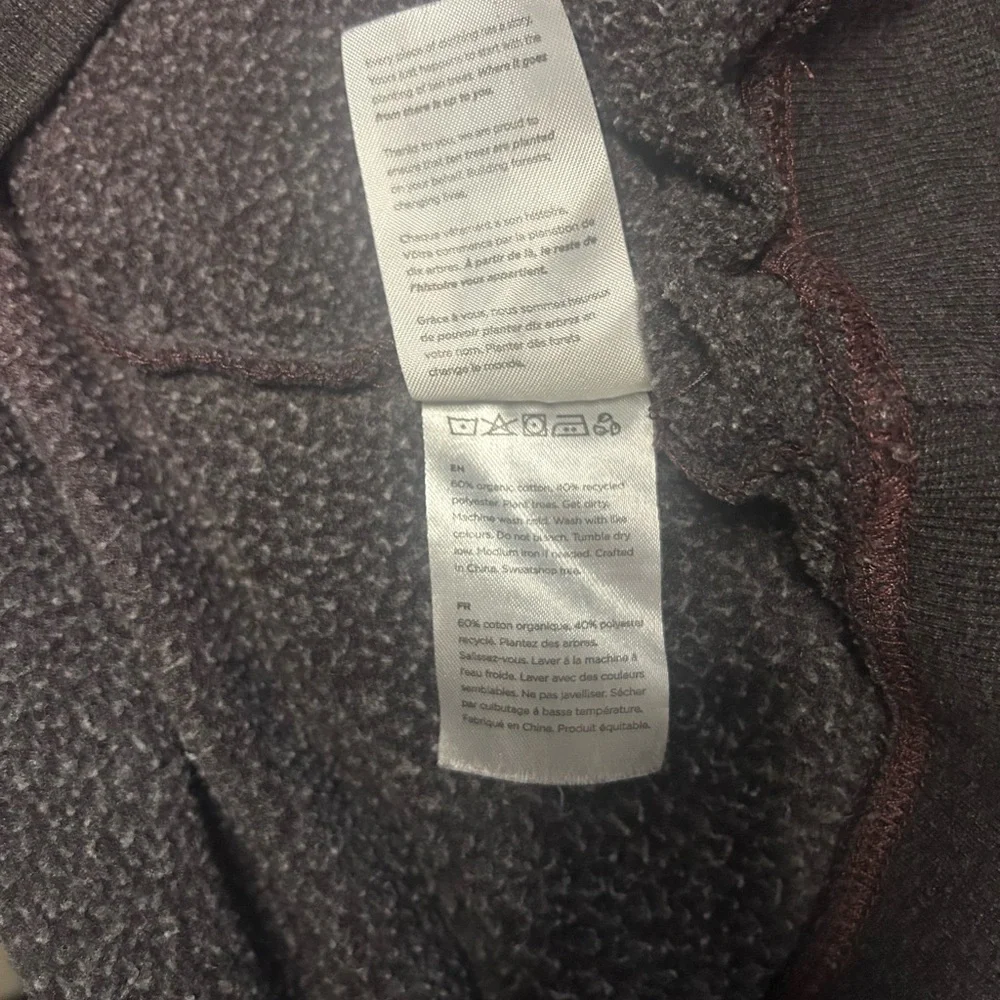 tentree Men's Maroon Hoodie Sweater - Picture 5 of 7